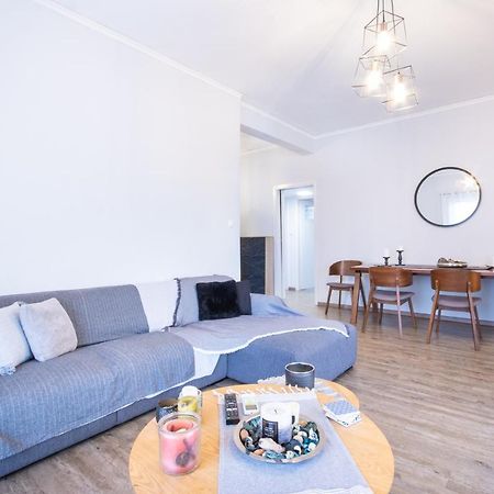 Apartment With Parking Near Medical Center أثينا المظهر الخارجي الصورة