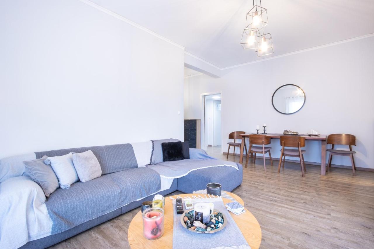 Apartment With Parking Near Medical Center أثينا المظهر الخارجي الصورة