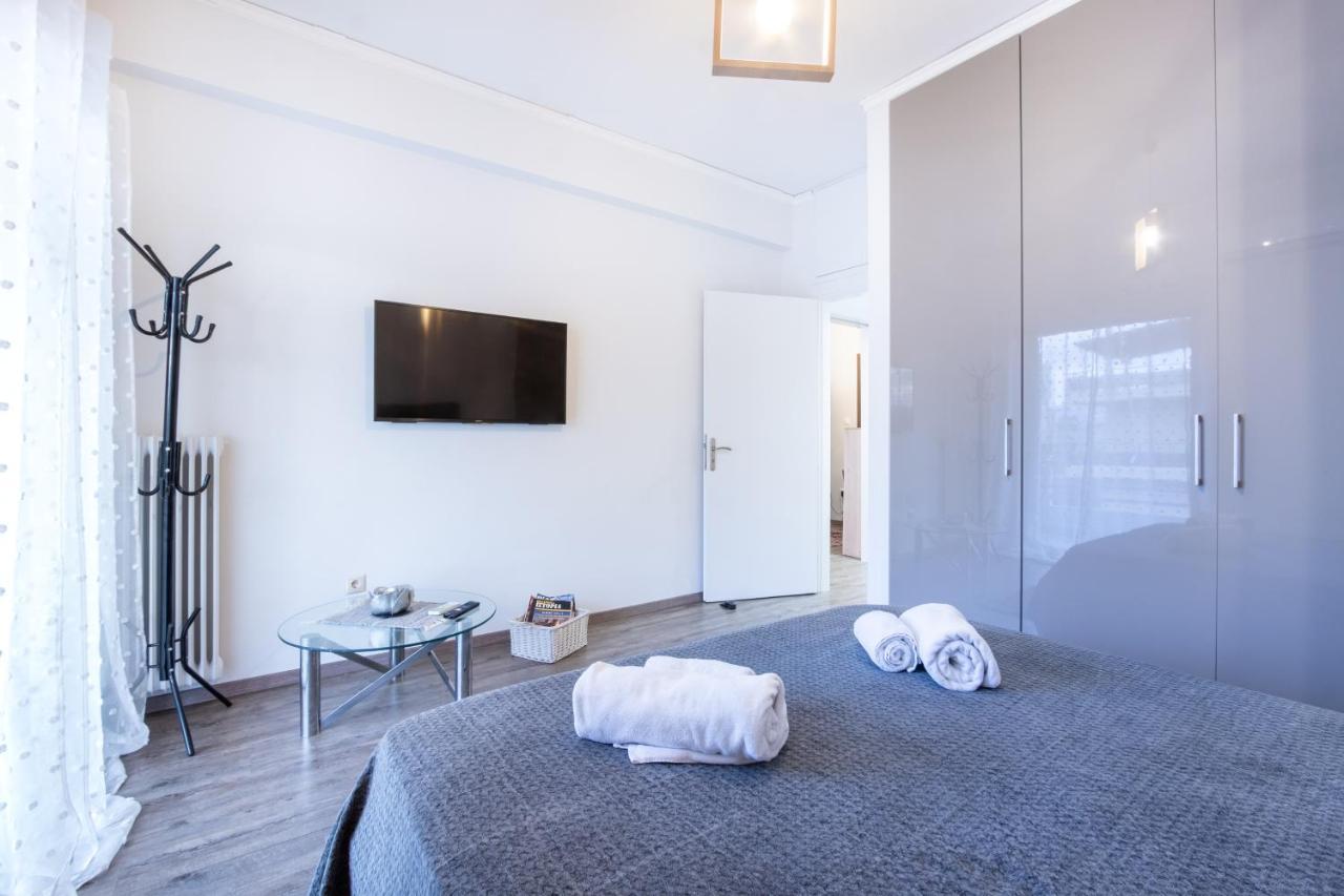 Apartment With Parking Near Medical Center أثينا المظهر الخارجي الصورة