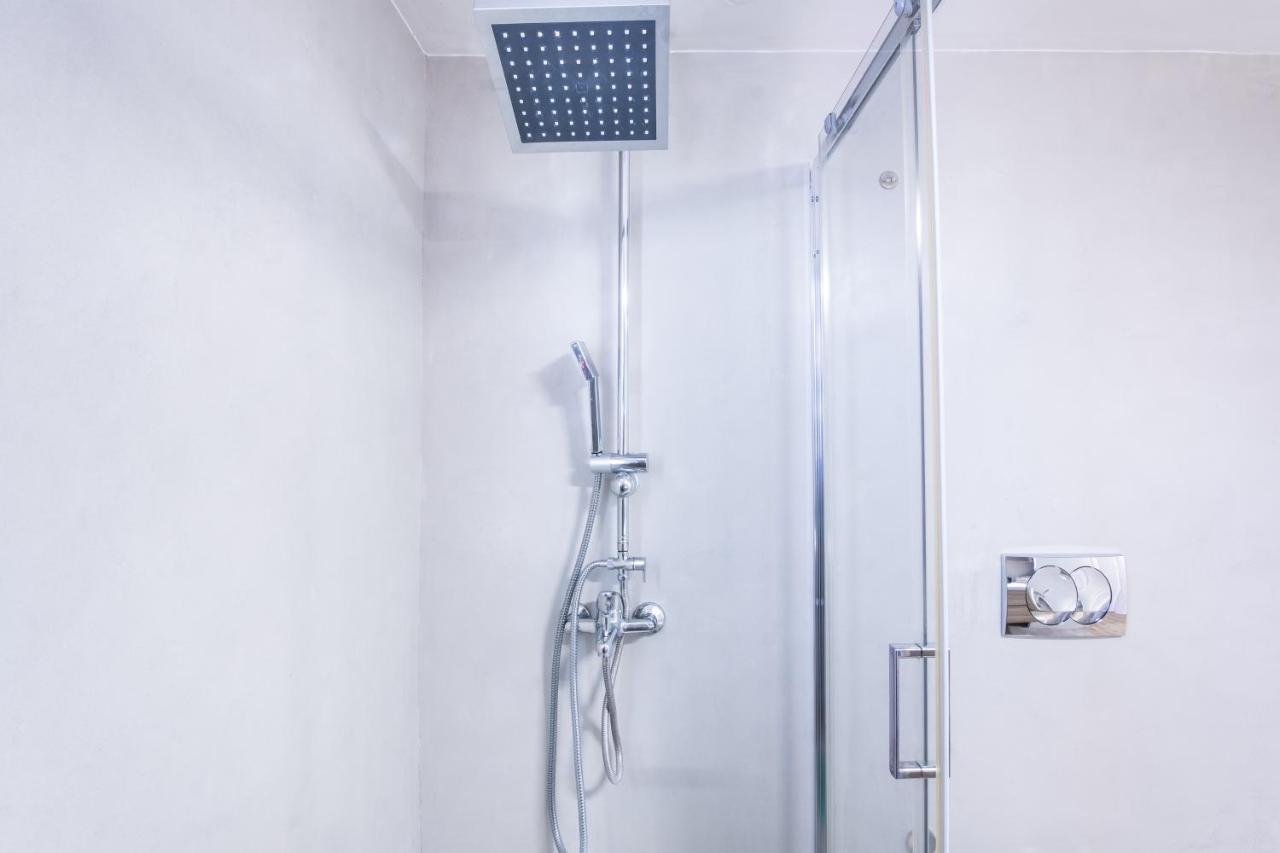 Apartment With Parking Near Medical Center أثينا المظهر الخارجي الصورة