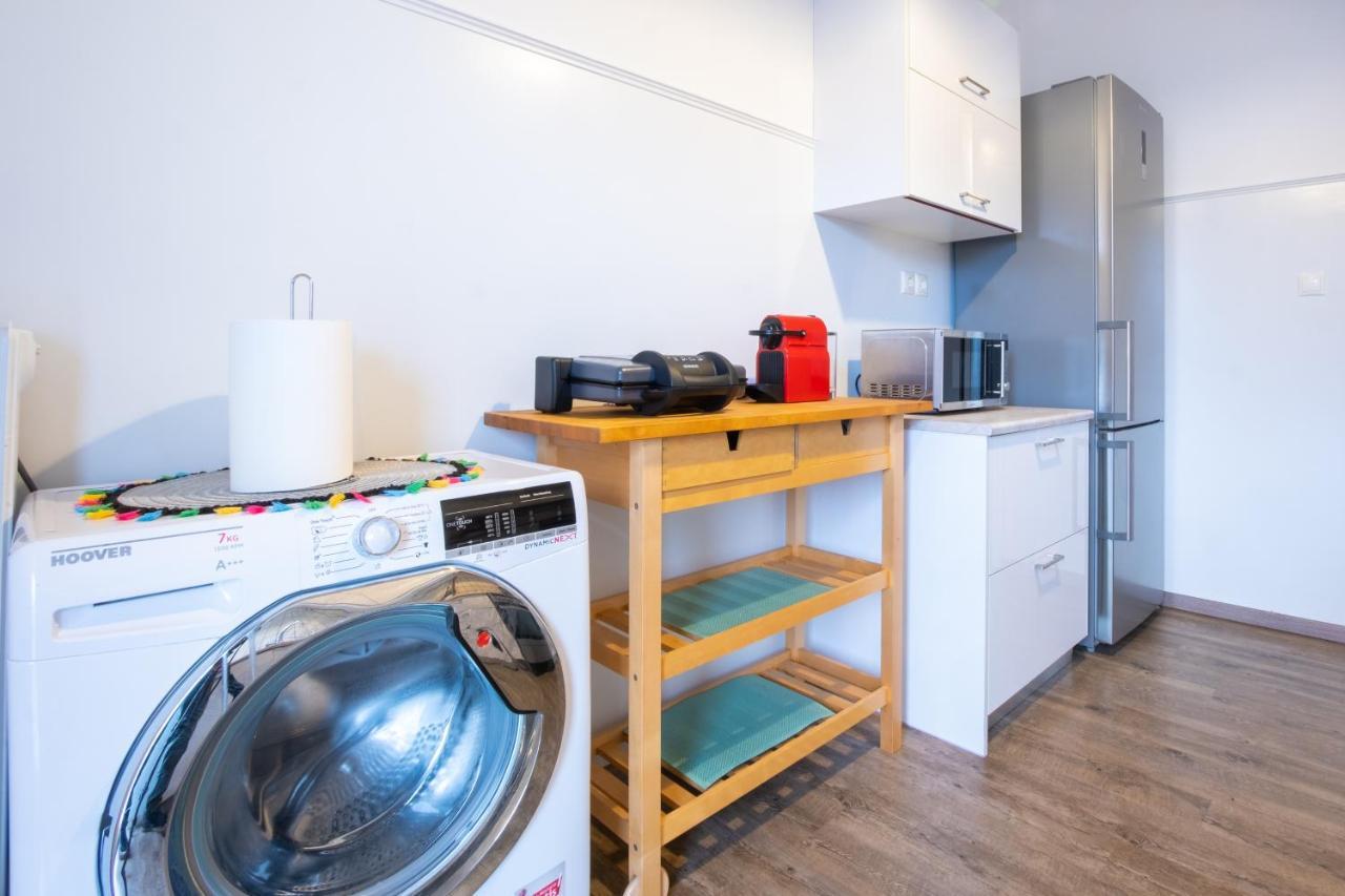 Apartment With Parking Near Medical Center أثينا المظهر الخارجي الصورة